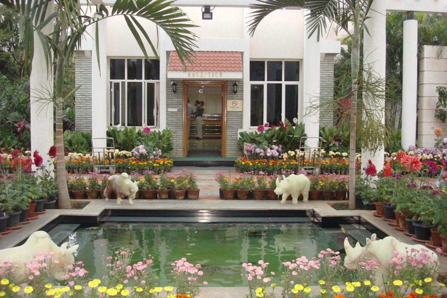 Pragati Resorts Kundakal Екстериор снимка